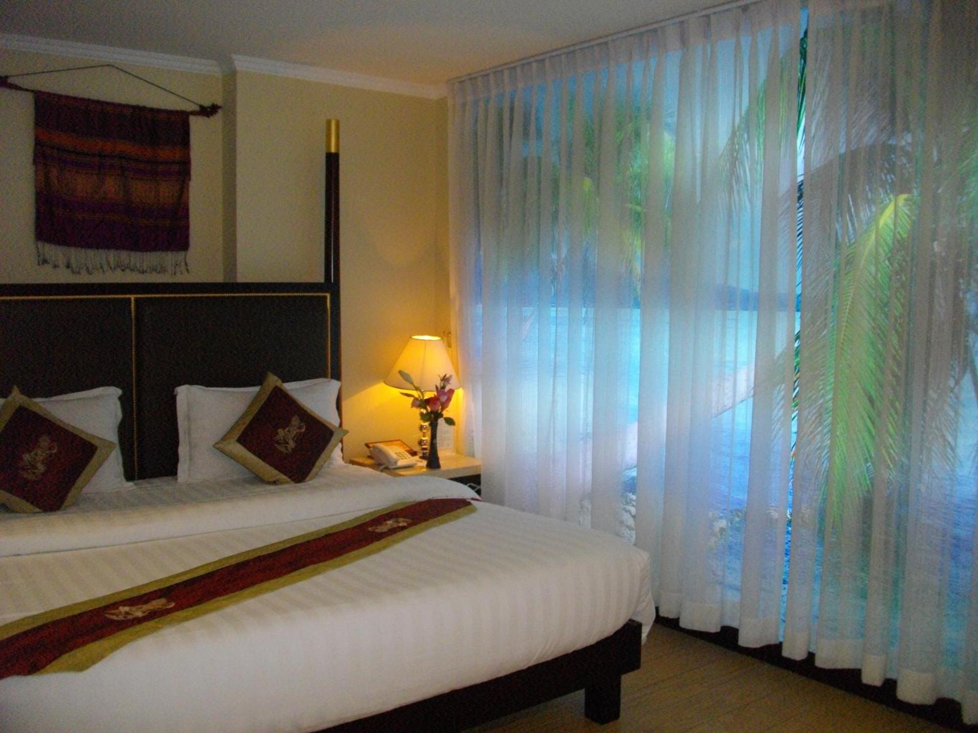 Lux Riverside Hotel & Apartment Пном Пен Стая снимка