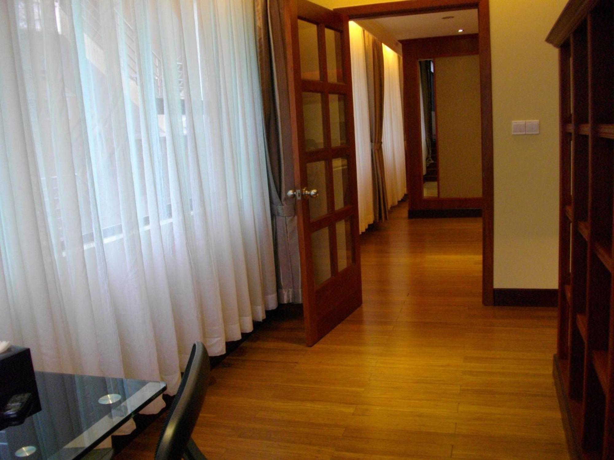 Lux Riverside Hotel & Apartment Пном Пен Стая снимка